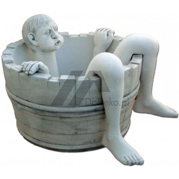 Garten Brunnen Junge in der Badewanne